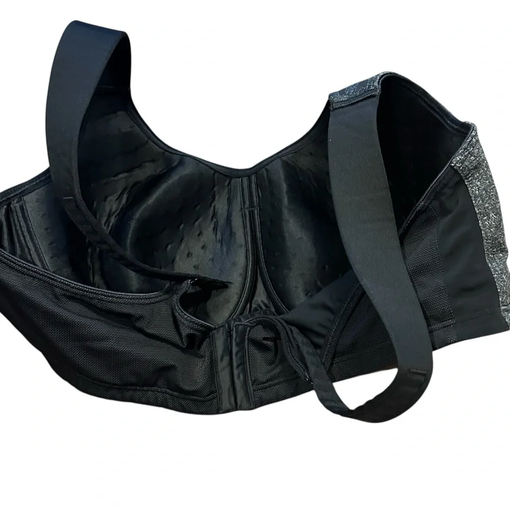 Livi Active max support underwire 44 DD Sports‎ Bra adjustable straps